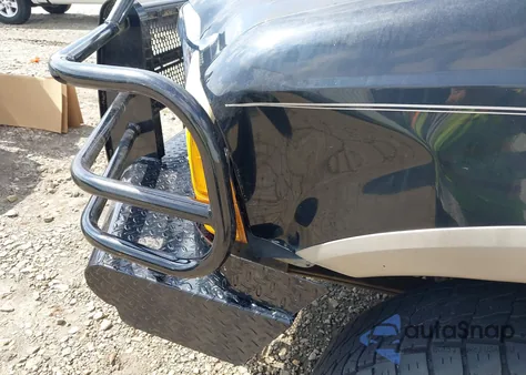 2000 Ford Excursion Limited from USA, damaged, VIN 1FMNU43S0YEC17010